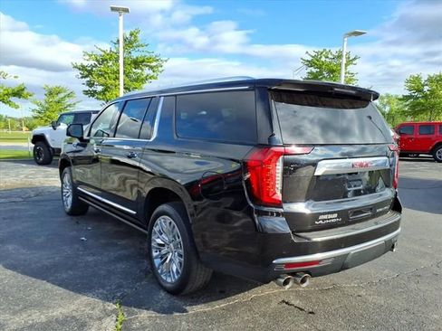 Used 2023 GMC Yukon XL Denali AWD/4WD image 9