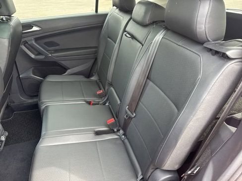 Used 2018 Volkswagen Tiguan S FWD image 21