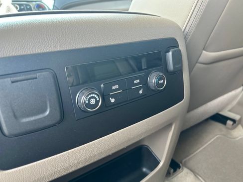 Used 2018 Chevrolet Tahoe Premier RWD image 29