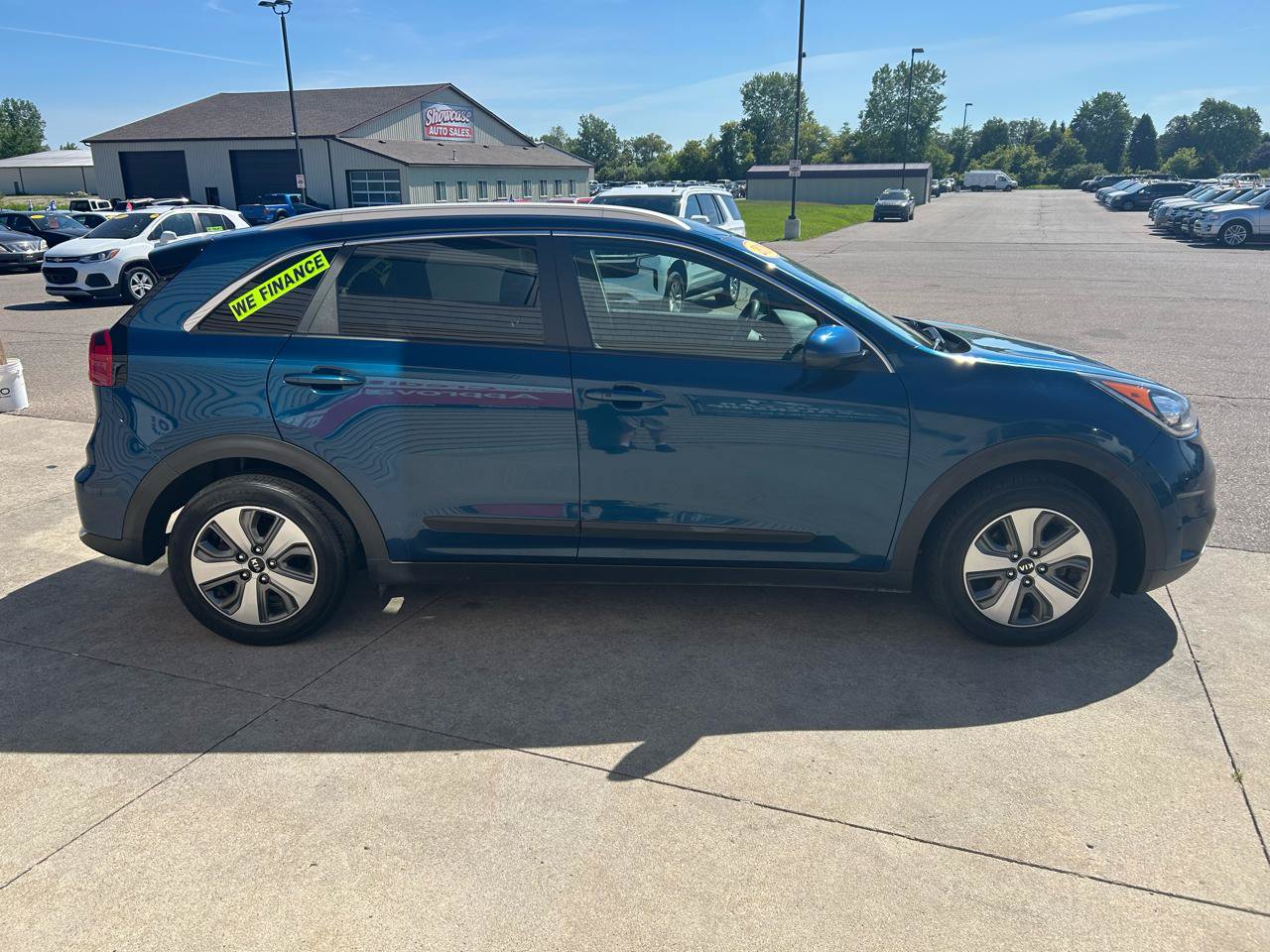 Used 2019 Kia Niro LX FWD image 4