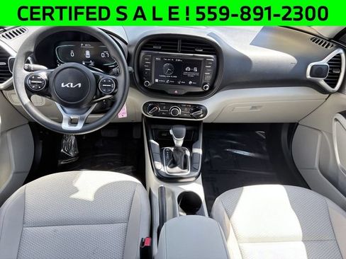 Certified 2025 Kia Soul LX w/ LX Technology Package FWD image 8