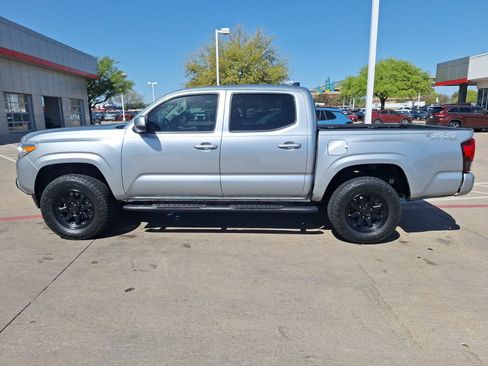 Used 2023 Toyota Tacoma SR image 3