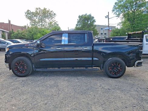 Used 2023 Chevrolet Silverado 1500 LT AWD/4WD image 4