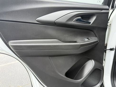 Used 2023 Chevrolet TrailBlazer RS w/ Convenience Package image 18