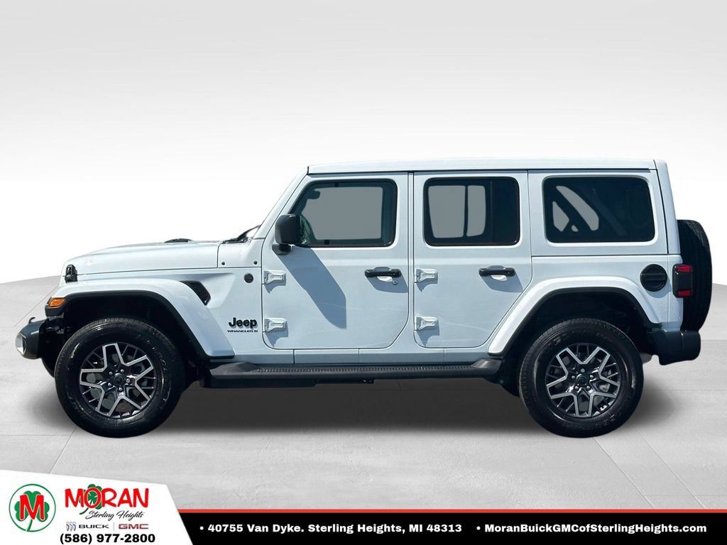 Used 2026 Jeep Wrangler Unlimited Sahara AWD/4WD image 2