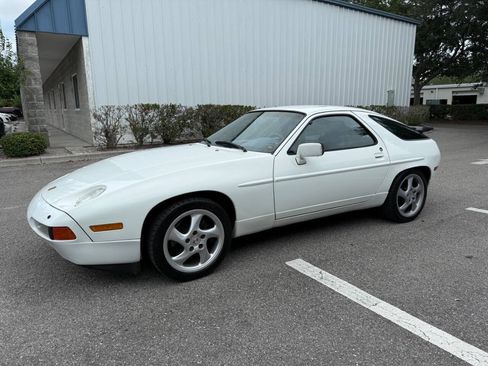 Used 1987 Porsche 928 S4 RWD image 2
