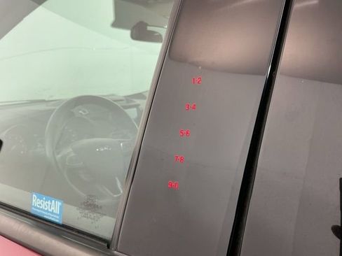 Used 2018 Ford Escape SE w/ SE Sport Appearance Package image 11