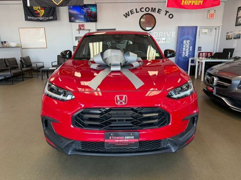 Used 2023 Honda HR-V Sport image 3