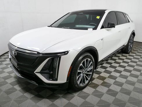 Used 2024 Cadillac Lyriq Sport AWD/4WD image 25