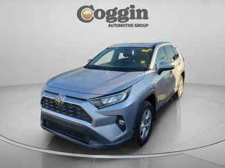 Used 2019 Toyota RAV4 XLE w/ Convenience Package FWD video 1