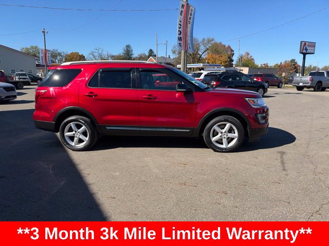 Used 2016 Ford Explorer XLT w/ Equipment Group 202A AWD/4WD image 2