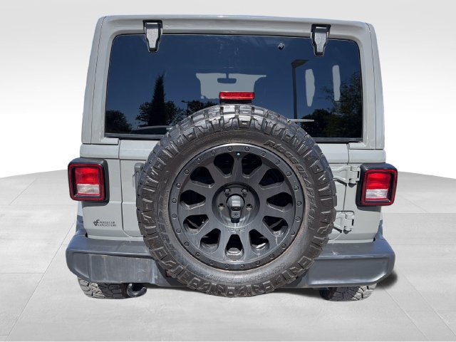 Used 2019 Jeep Wrangler Unlimited Sahara AWD/4WD image 6