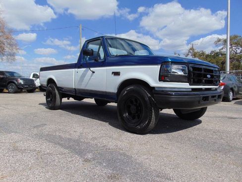 Used 1996 Ford F250 2WD Regular Cab image 2