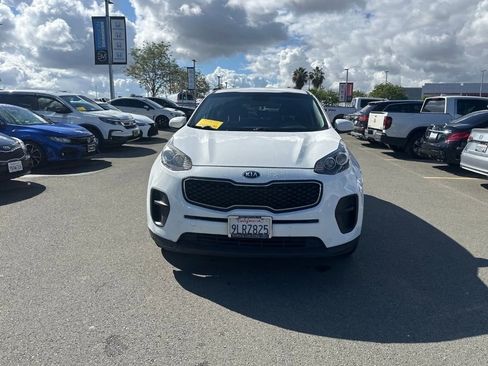 Used 2019 Kia Sportage LX image 1