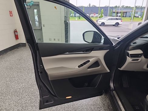 Used 2026 INFINITI QX60 Pure w/ Cargo Package FWD image 24