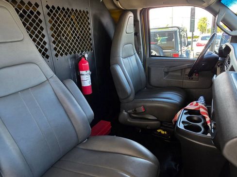 Used 2021 GMC Savana 2500 w/ Driver Convenience Package image 18