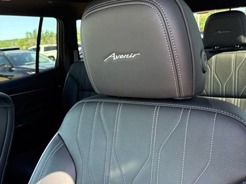 Used 2026 Buick Enclave Avenir w/ Super Cruise Package AWD/4WD image 24