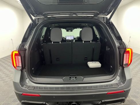 New 2026 Ford Explorer ST-Line w/ ST-Line Street Pack AWD/4WD image 11
