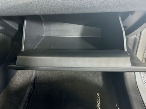 Used 2024 Toyota Corolla LE FWD image 31