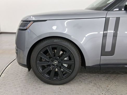 New 2025 Land Rover Range Rover SE image 11