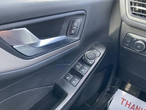 Used 2022 Ford Escape SEL image 25