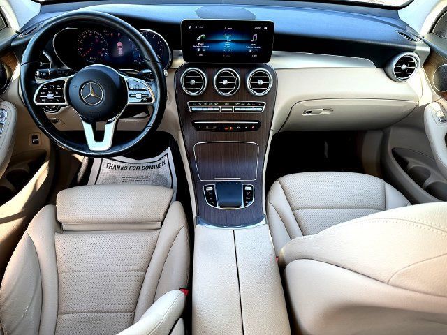 Used 2022 Mercedes-Benz GLC 300 4MATIC image 26