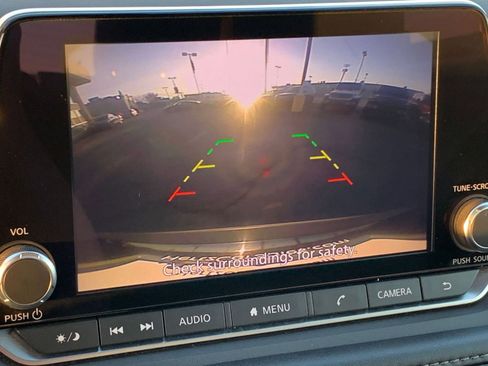 Used 2023 Nissan Rogue SV image 17