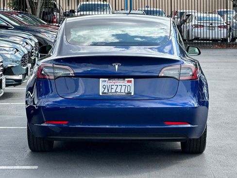 Used 2020 Tesla Model 3 Standard Range Plus image 4