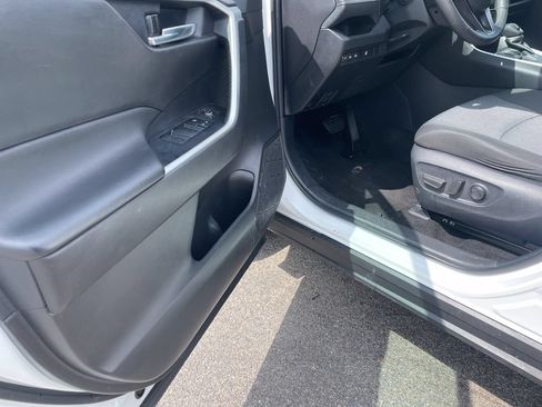 Certified 2024 Toyota RAV4 XLE AWD/4WD image 15