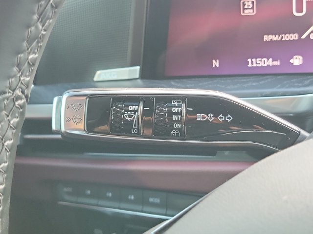 Used 2026 Cadillac Escalade Luxury w/ LPO, Radiant Package AWD/4WD image 20