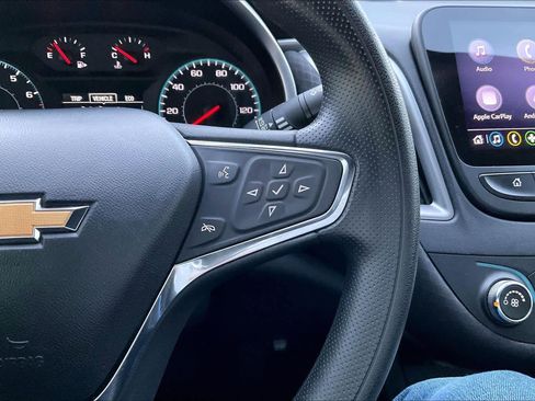 Used 2021 Chevrolet Malibu LS image 24