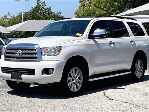 Used 2016 Toyota Sequoia Platinum AWD/4WD image 2
