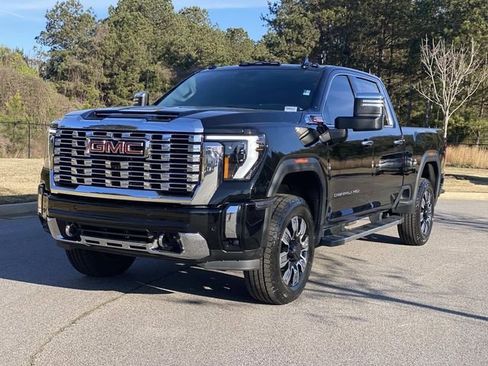 Used 2024 GMC Sierra 2500 Denali w/ Denali Reserve Package image 10