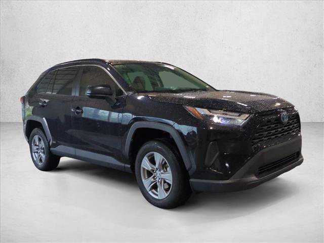 Used 2023 Toyota RAV4 LE AWD/4WD image 3