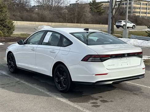 Used 2025 Honda Accord SE image 31