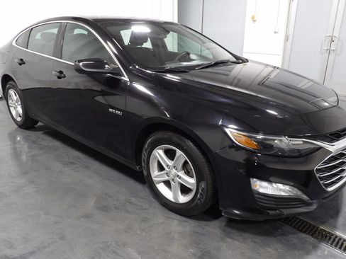 Used 2020 Chevrolet Malibu LS w/ LPO, Convenience Package 2 FWD image 2