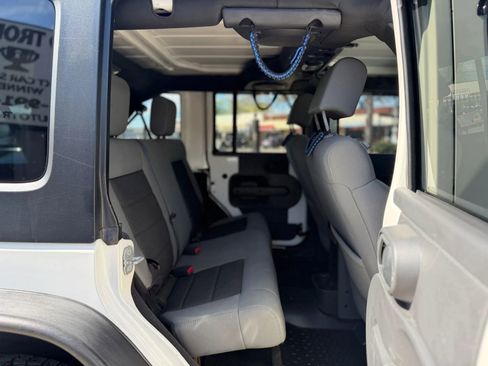 Used 2010 Jeep Wrangler Unlimited Rubicon w/ Trailer Tow Group image 17