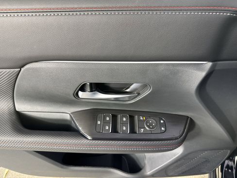 New 2026 Nissan Kicks SR w/ Cold Weather Package image 20