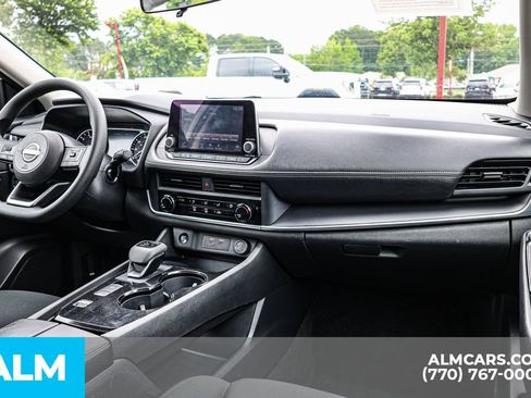 Used 2024 Nissan Rogue S FWD image 30