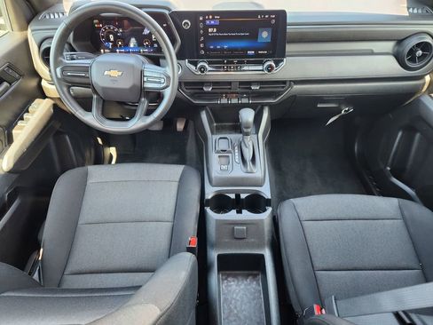 Used 2024 Chevrolet Colorado W/T RWD image 23