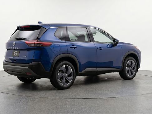 Used 2025 Nissan Rogue SV FWD image 9