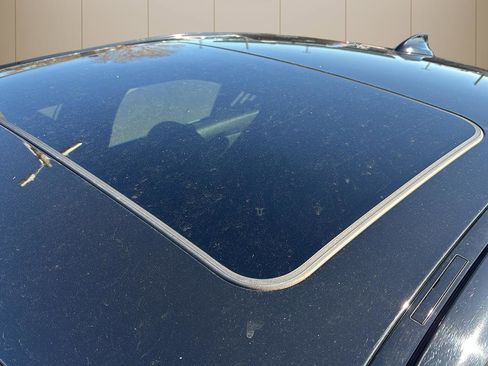 Used 2019 BMW 330i Sedan w/ Convenience Package image 15