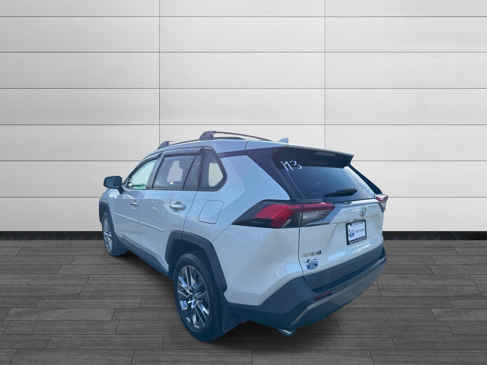 Used 2019 Toyota RAV4 Limited w/ Advanced Technology Package AWD/4WD image 5