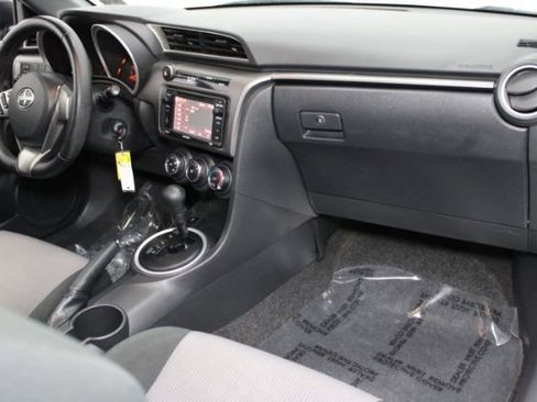Used 2014 Scion tC image 17
