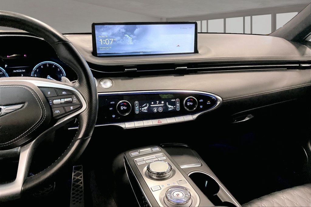 Used 2023 Genesis GV70 3.5T Sport w/ Sport Prestige Package AWD/4WD image 10