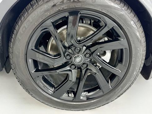 Used 2025 Land Rover Discovery S AWD/4WD image 30