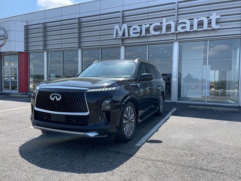 Used 2025 INFINITI QX80 Sensory AWD/4WD image 5