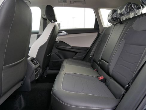 New 2026 Volkswagen Taos SE AWD/4WD image 7