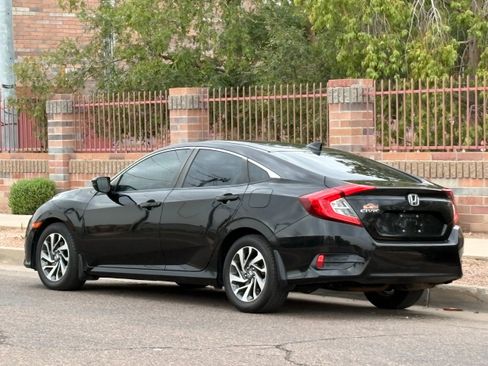 Used 2017 Honda Civic EX image 4