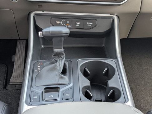 New 2026 Kia Carnival FWD image 20
